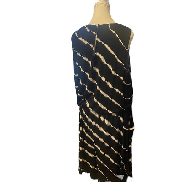 Tie Dye Design History Woman 2X Dress With Pockets - Picture 3 of 7